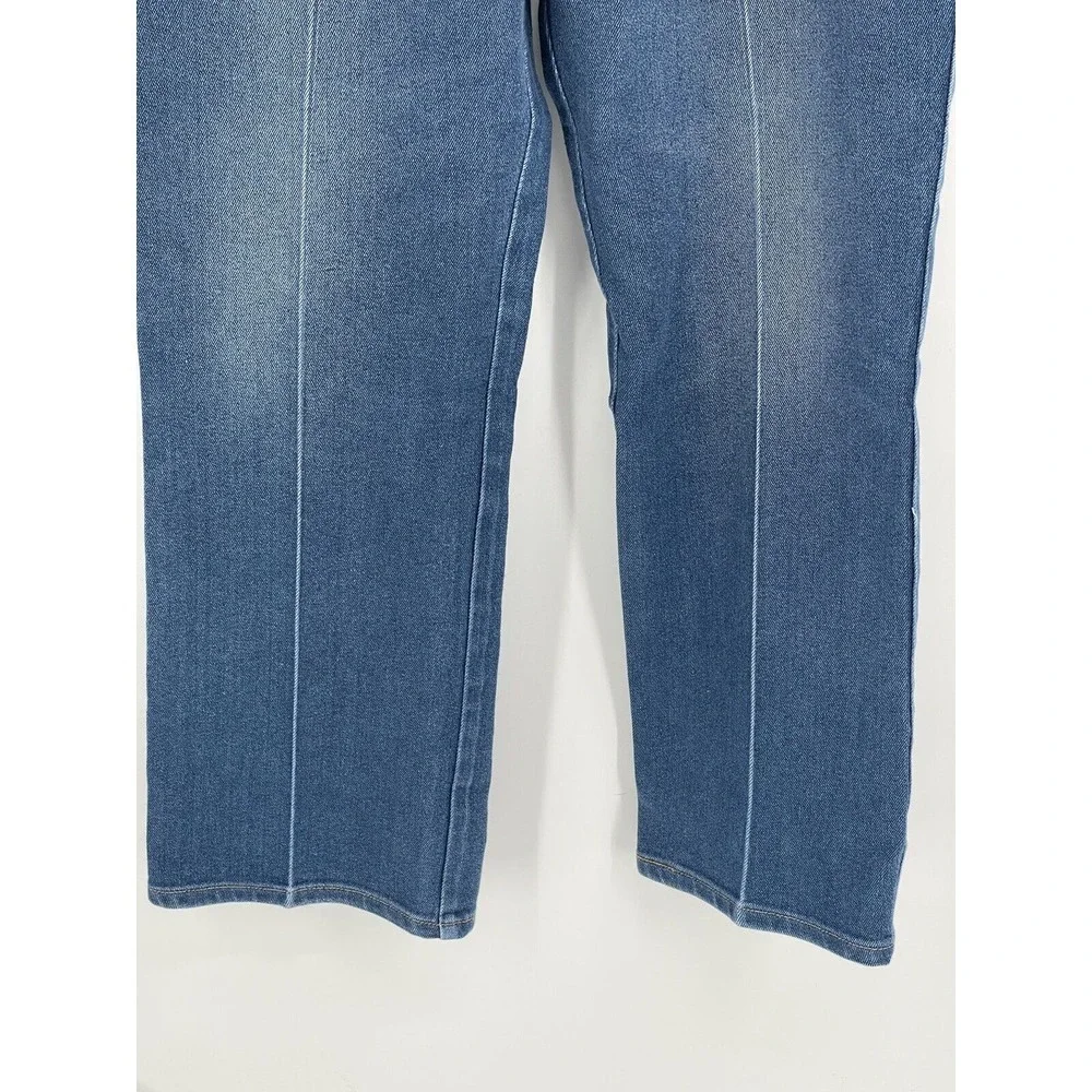 Levis levis red